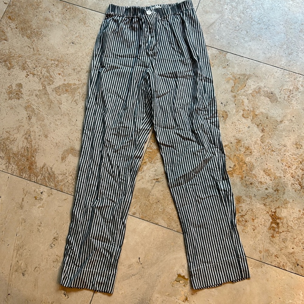 Brandy Melville John Galt Pants
